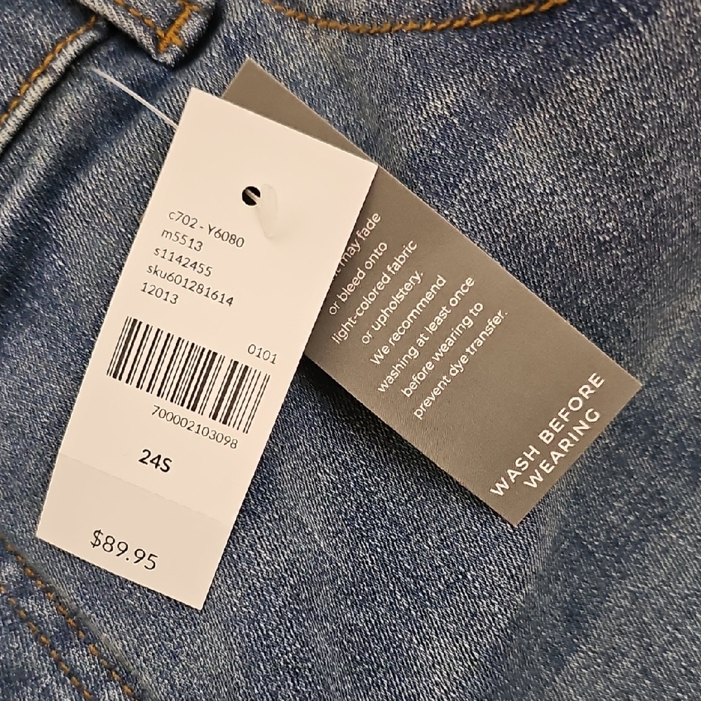 NWT **short** Lane Bryant Straight Leg Jeans - Picture 4 of 9